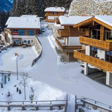Chalé In Neukirchen Near Lift *